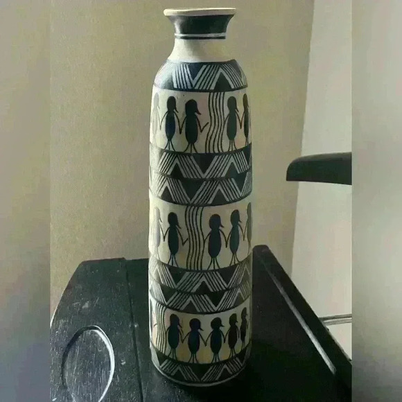 Saura Geometric Figure Tribal Art Pottery Vase Natural Colors Eastern India - Picture 1 of 4